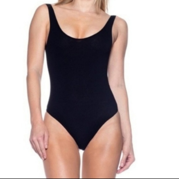 ๐HOSTPICK Iron Fist Classic Ribbed Thong Bodysuit - Picture 2 of 4